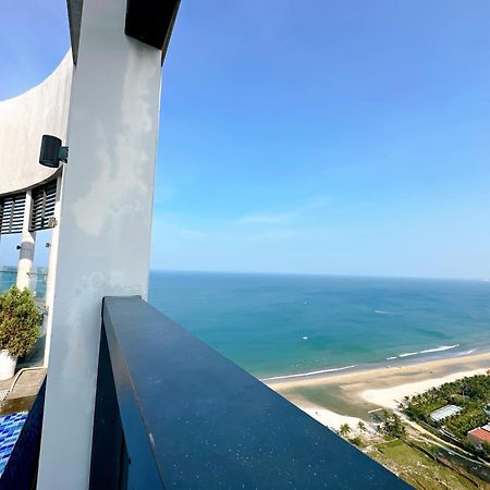 Luxury Apt Opposite Mykhe Beach Da Nang Bagian luar foto