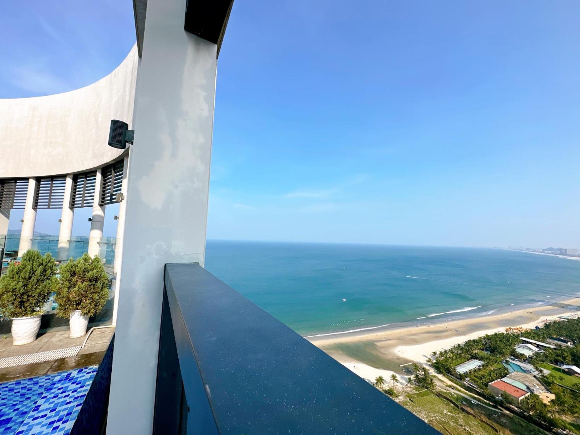 Luxury Apt Opposite Mykhe Beach Da Nang Bagian luar foto